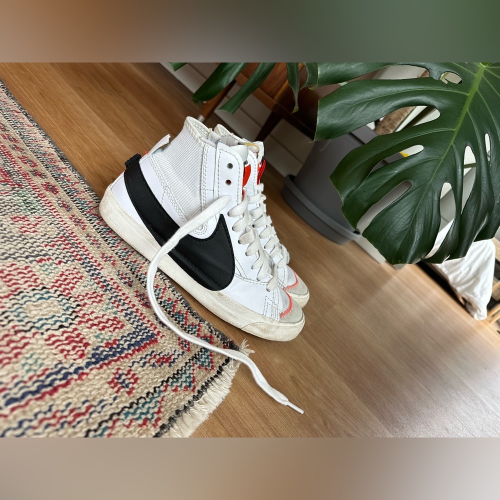 Nike Jumbo Blazer High-tops Size 9